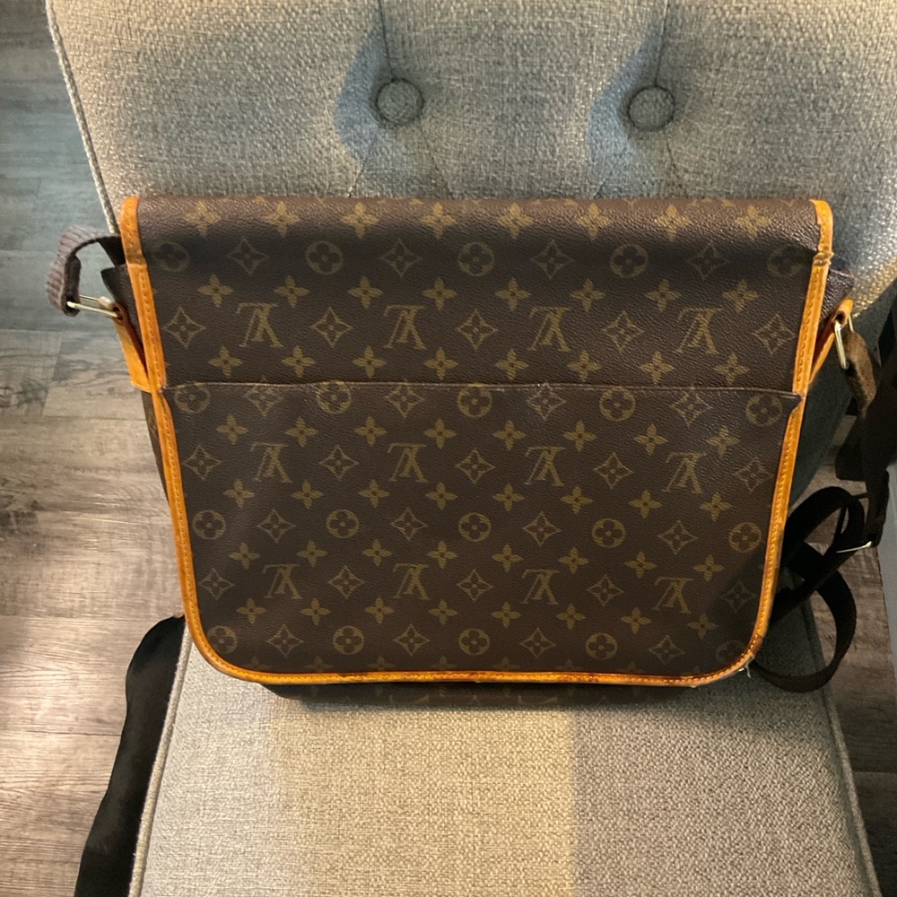 Louis Vuitton Monogram Brown Messenger Bag - Picture 8 of 8